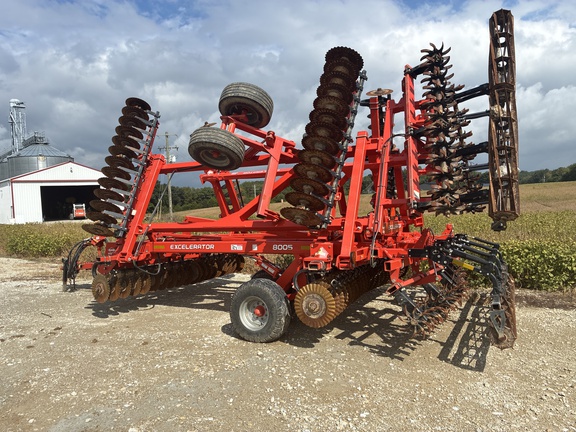 Used 2017 Kuhn 8005-30 Vertical Tillage at Koenig Equipment in Greensburg, IN - Photo3