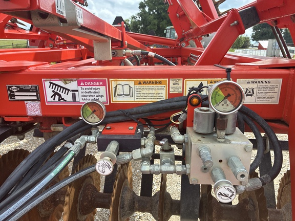 Used 2017 Kuhn 8005-30 Vertical Tillage at Koenig Equipment in Greensburg, IN - Photo18
