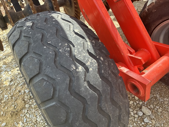 Used 2017 Kuhn 8005-30 Vertical Tillage at Koenig Equipment in Greensburg, IN - Photo19