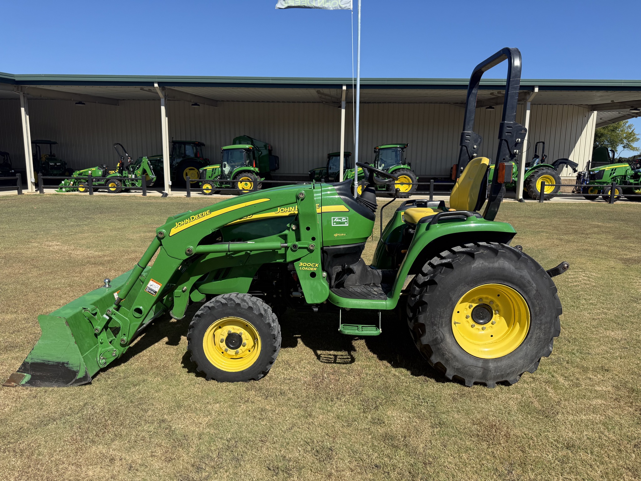 2006 John Deere 3320