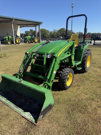 2006 John Deere 3320