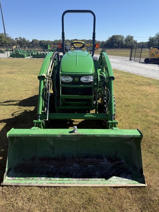 2006 John Deere 3320