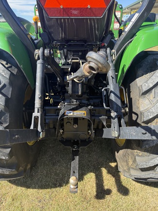 2006 John Deere 3320