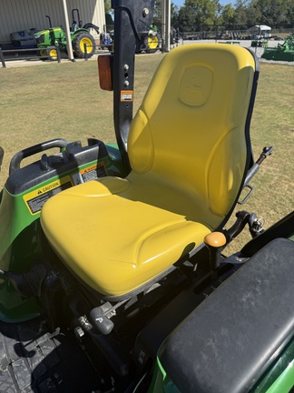 2006 John Deere 3320