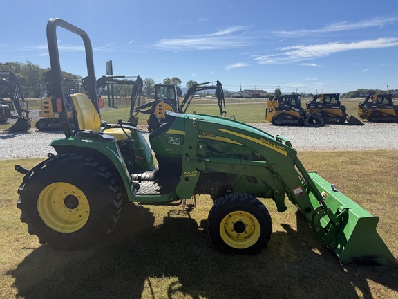 2006 John Deere 3320