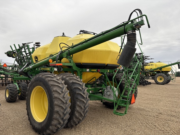 Used 2014 John Deere 1830 Air Drills and Seeders at Horizon Ag & Turf in Lloydminster, AB - Photo21