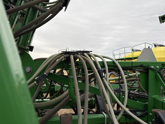 Used 2014 John Deere 1830 Air Drills and Seeders at Horizon Ag & Turf in Lloydminster, AB - Photo9