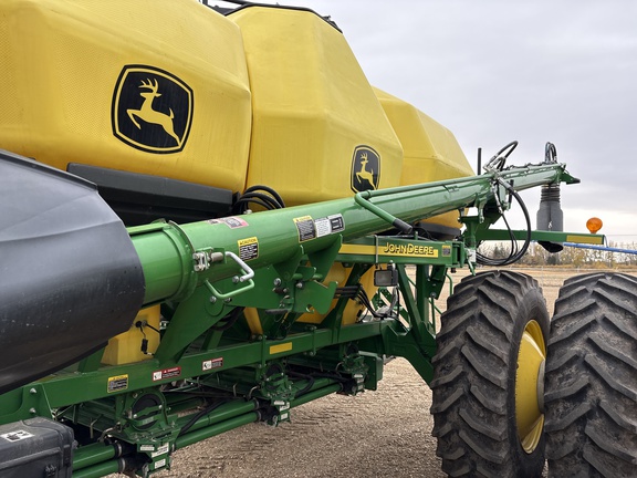 Used 2014 John Deere 1830 Air Drills and Seeders at Horizon Ag & Turf in Lloydminster, AB - Photo22