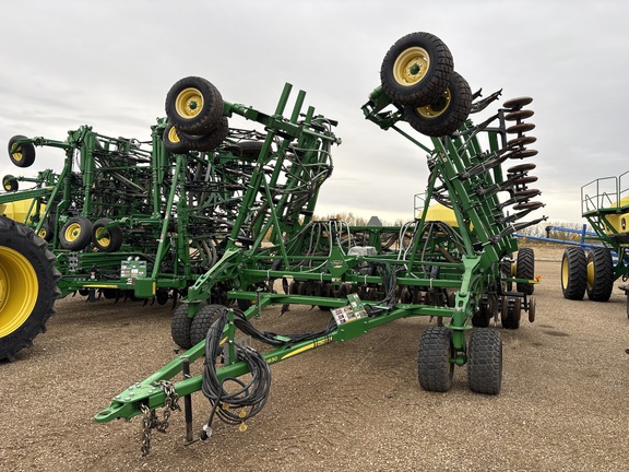 Used 2014 John Deere 1830 Air Drills and Seeders at Horizon Ag & Turf in Lloydminster, AB - Photo1