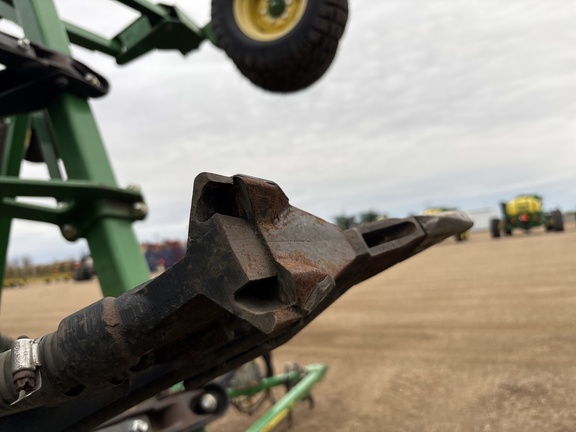 Used 2014 John Deere 1830 Air Drills and Seeders at Horizon Ag & Turf in Lloydminster, AB - Photo8