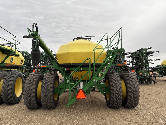 Used 2014 John Deere 1830 Air Drills and Seeders at Horizon Ag & Turf in Lloydminster, AB - Photo25