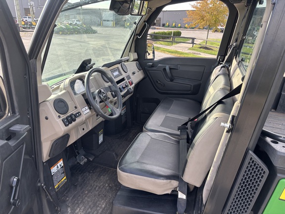 2025 John-Deere XUV 845R Premium Cab