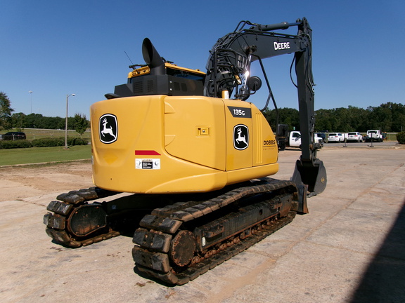 2022 John Deere 135G