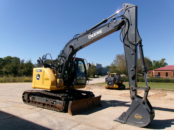2022 John Deere 135G