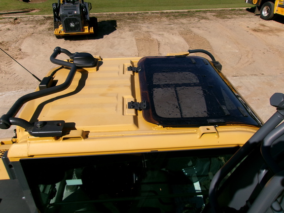 2022 John Deere 135G