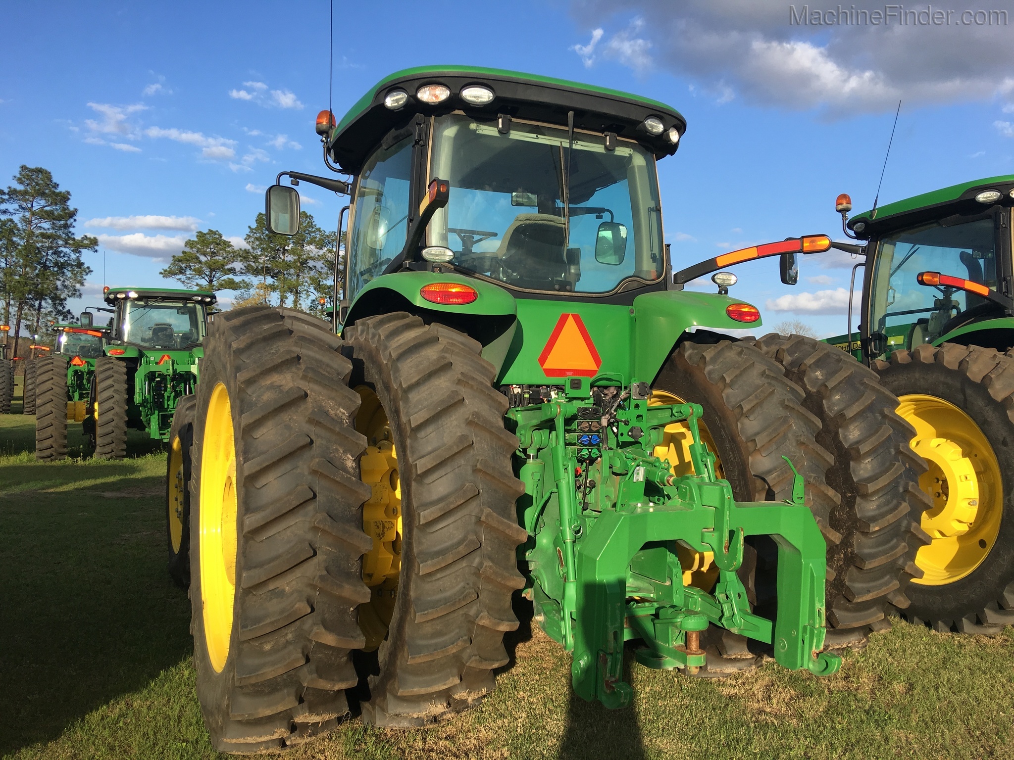2016 John Deere 8320R Image 6