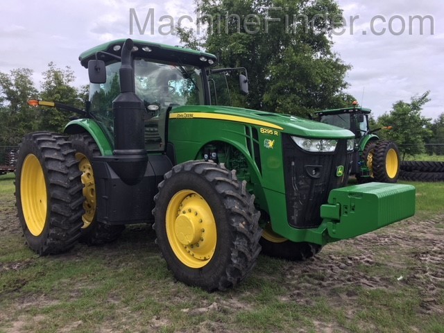 2016 John Deere 8295R Image 4