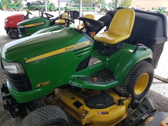 John Deere X720 - Lawn & Garden Tractors - John Deere MachineFinder