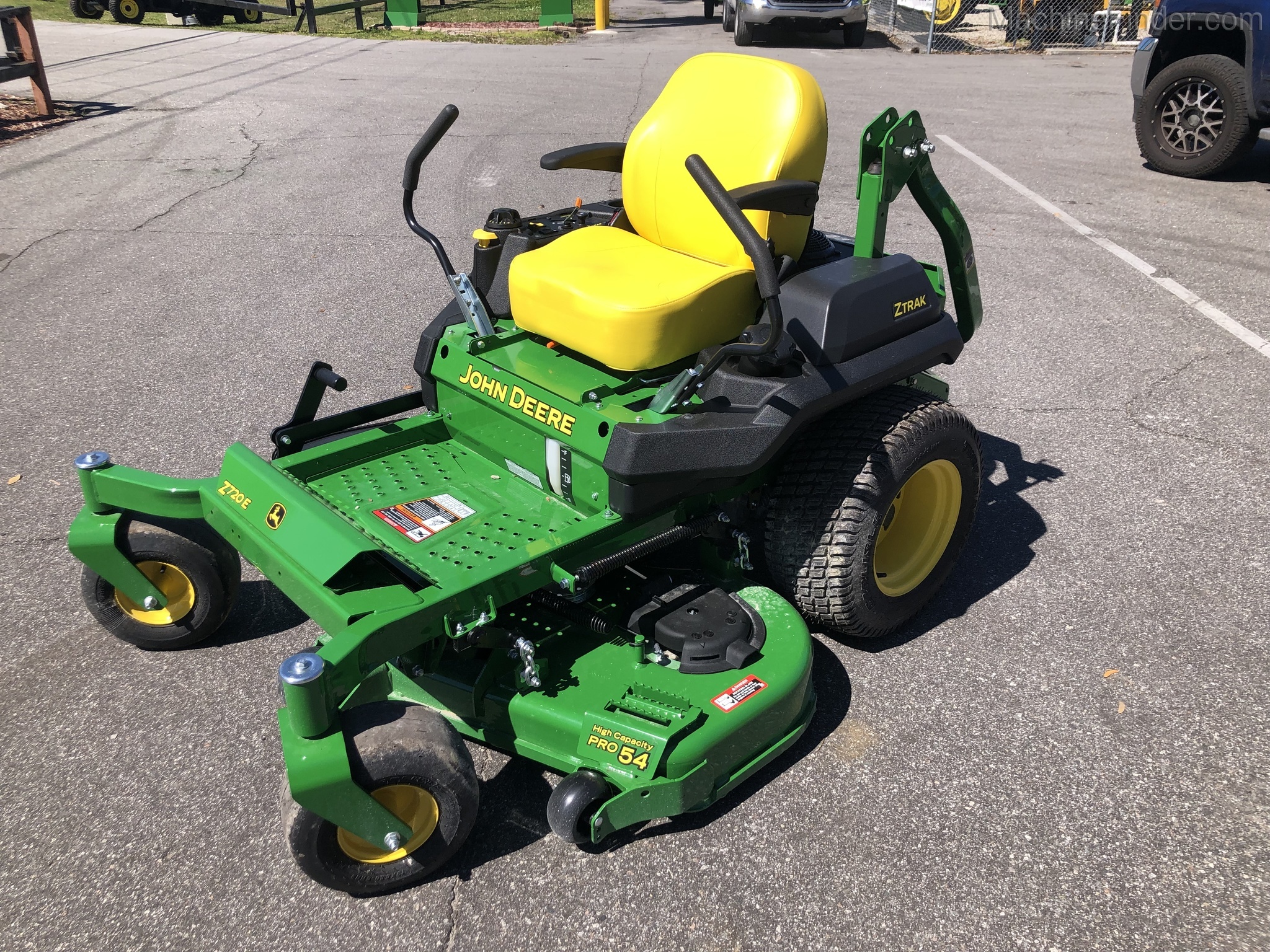 2020 John Deere Z720E Image 3