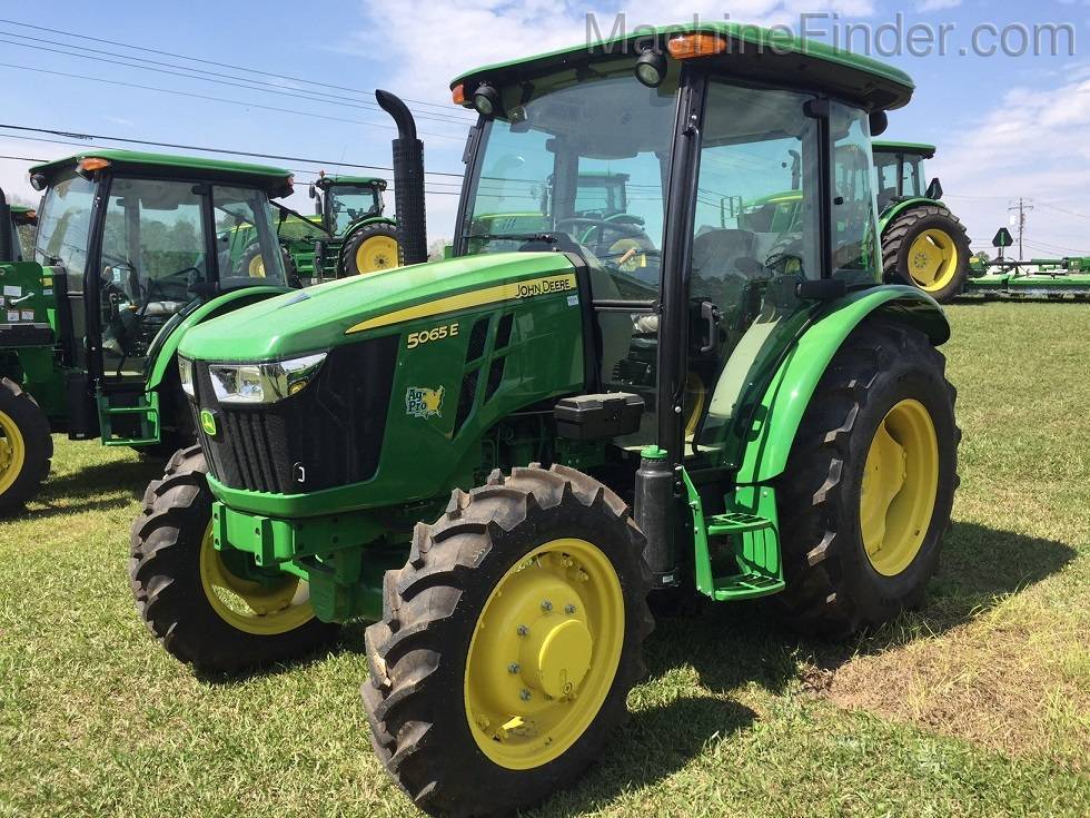 2020 John Deere 5065E Cab Image 1