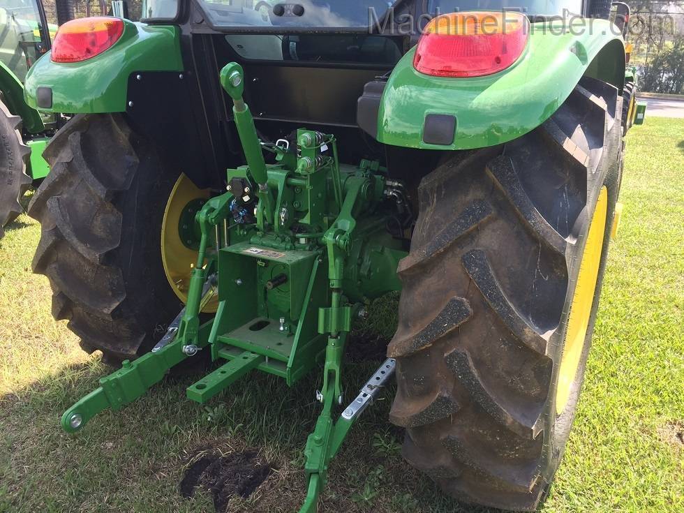 2020 John Deere 5065E Cab Image 4