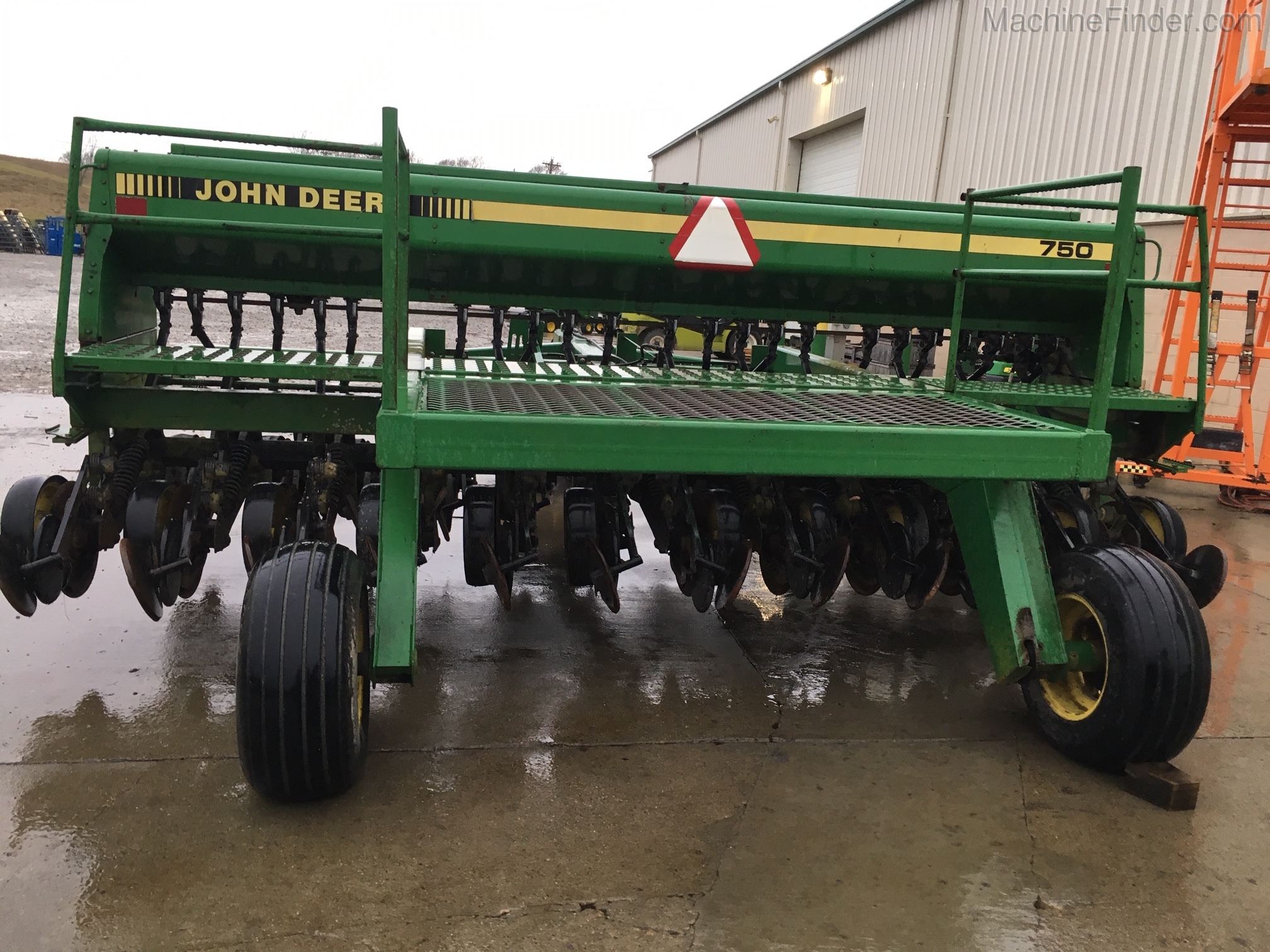 1992 John Deere 750 Image 8