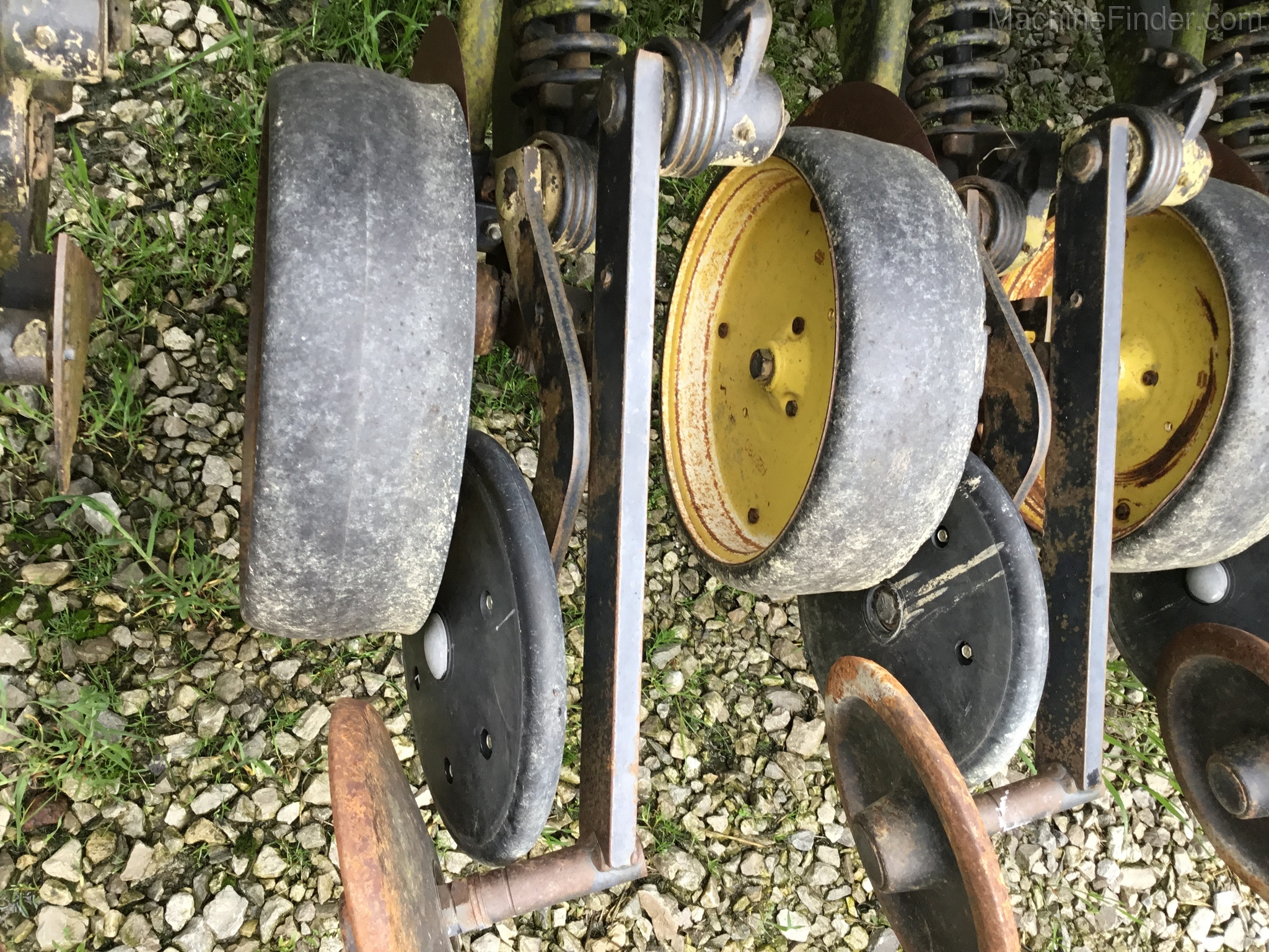 1992 John Deere 750 Image 14