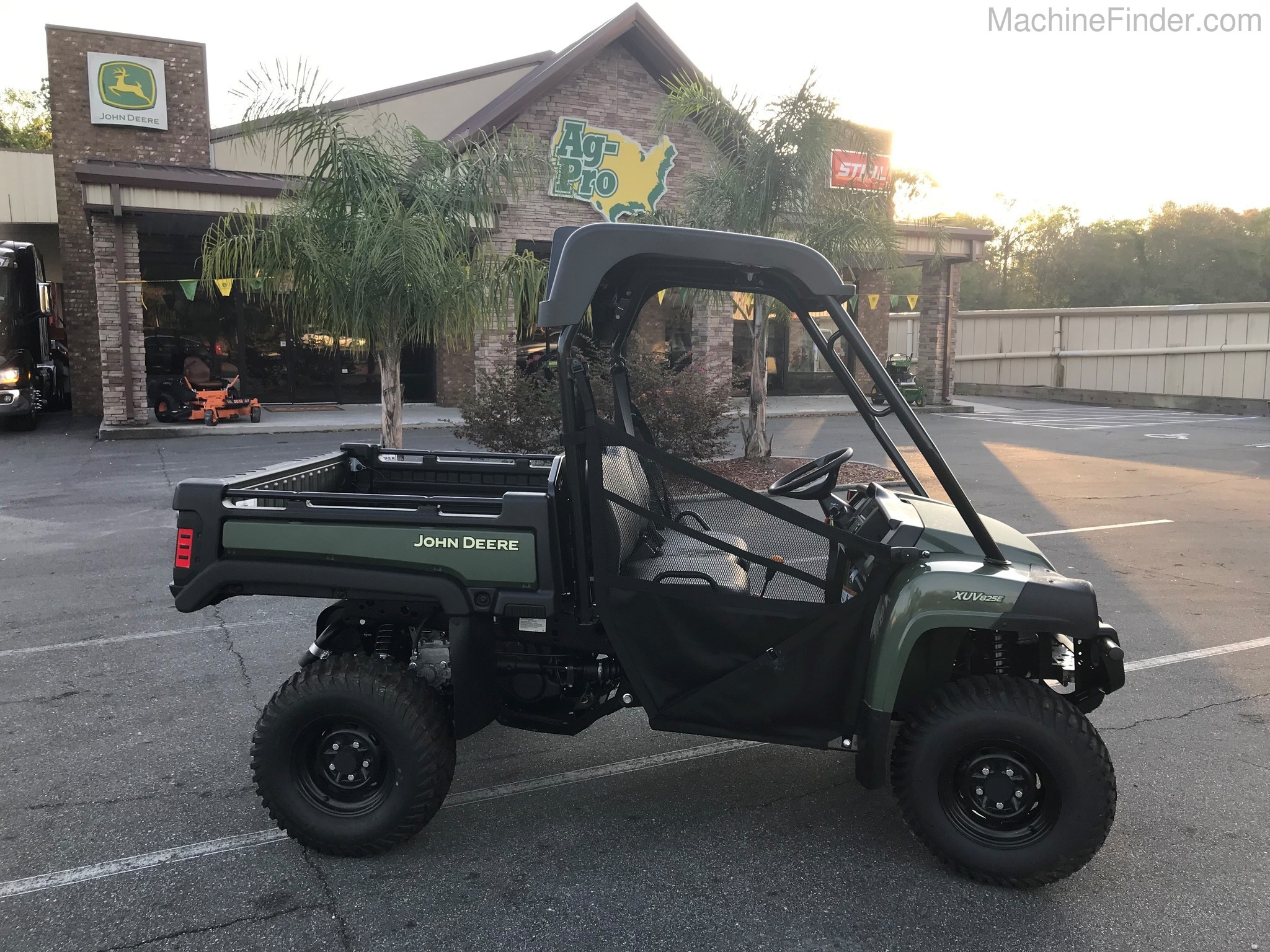 2020 John Deere XUV 835E Image 3