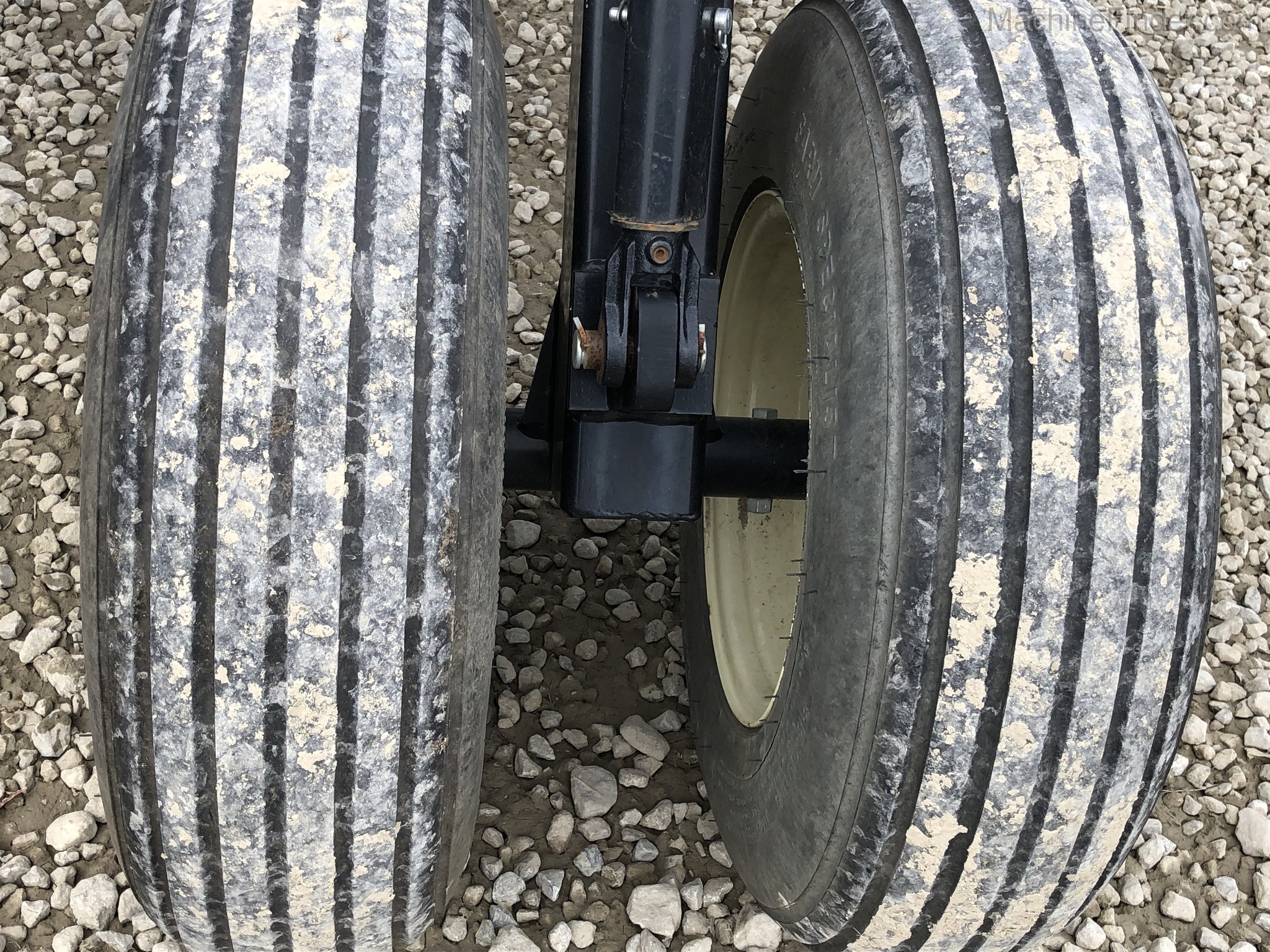 2013 J&M TF212-33 Image 7