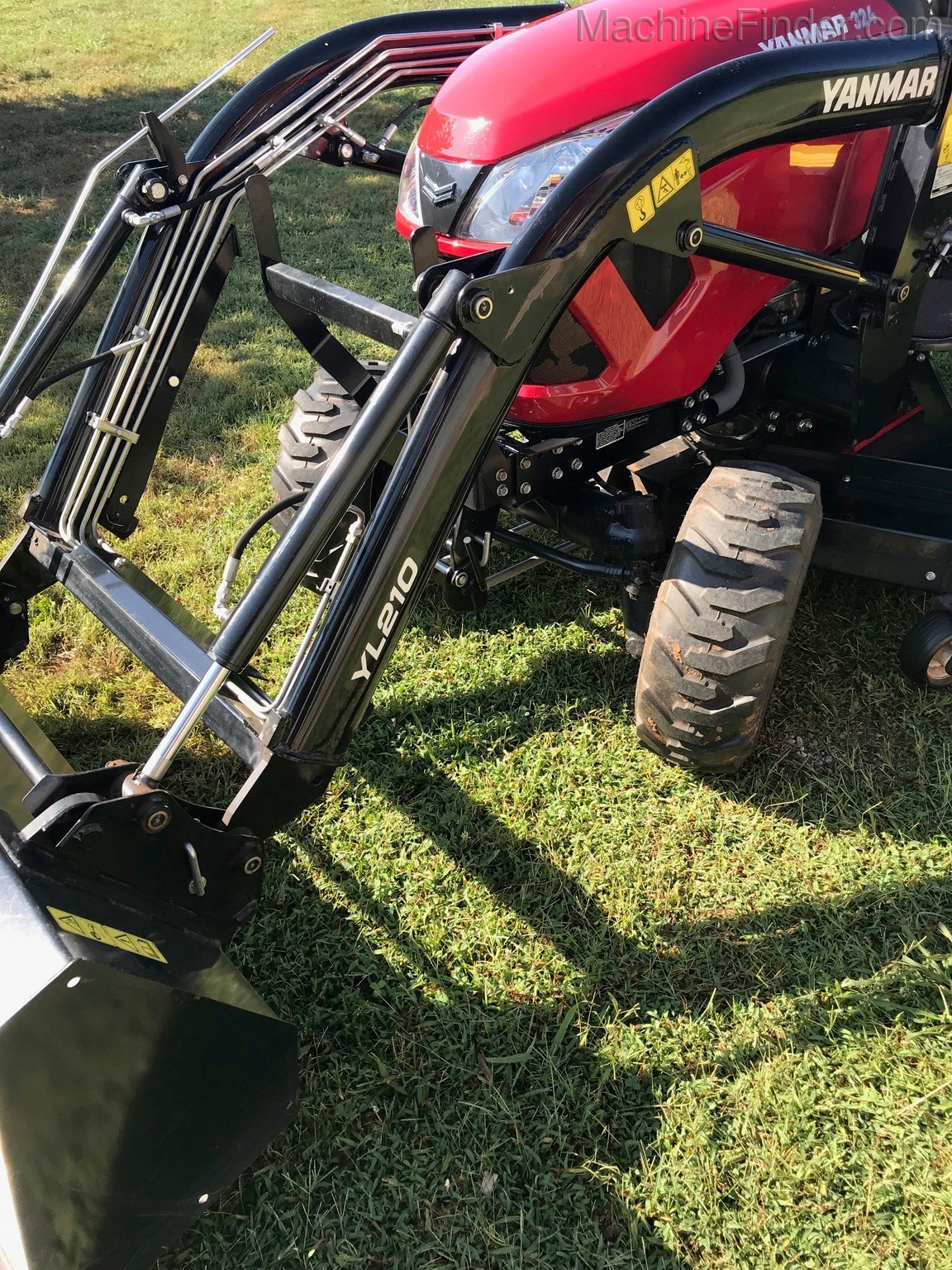 2017 Yanmar 324 Image 2