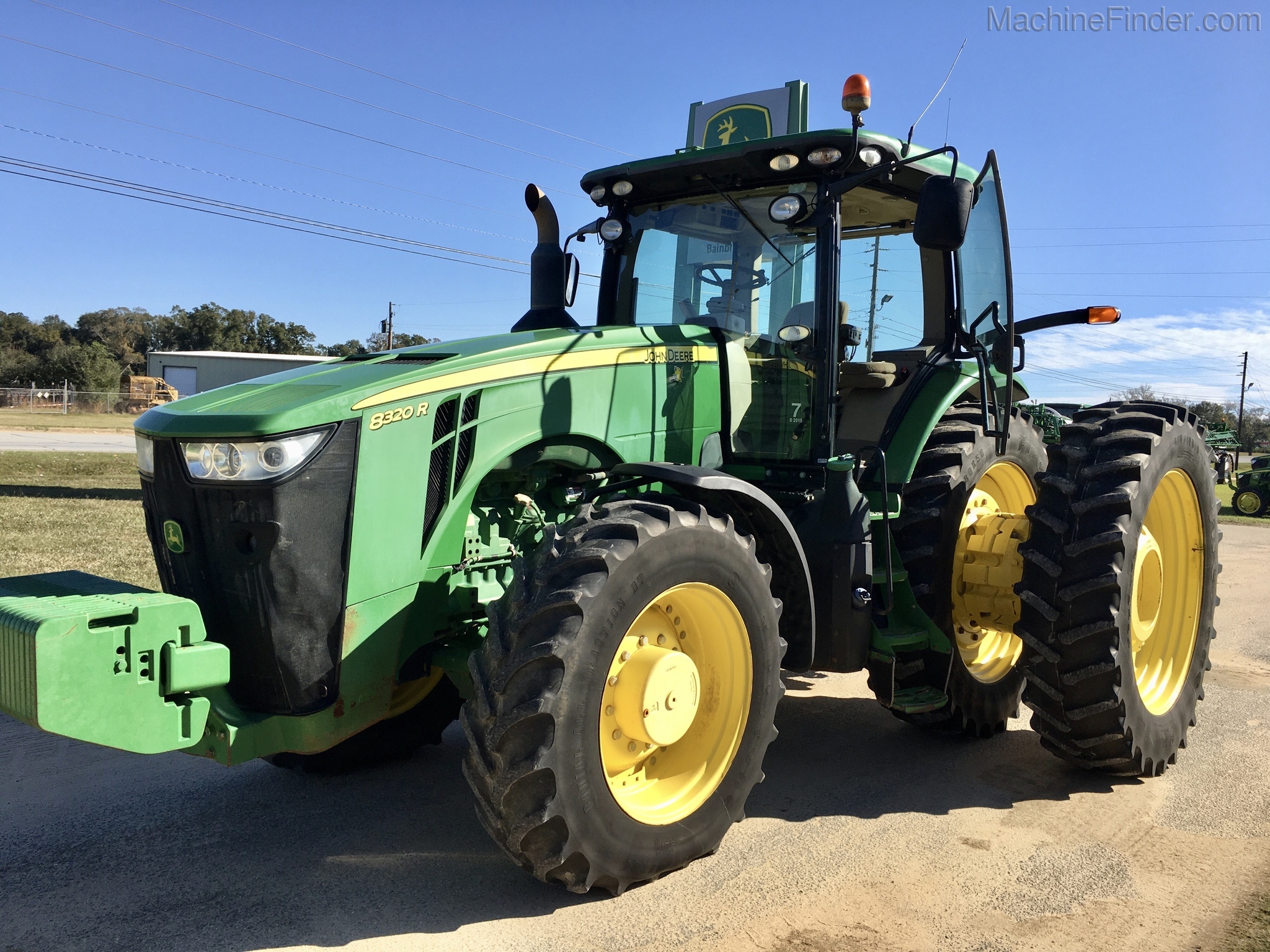 2015 John Deere 8320R Image 8