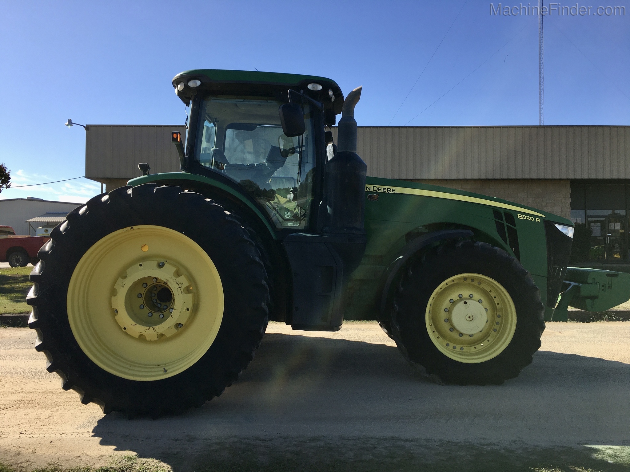2015 John Deere 8320R Image 3