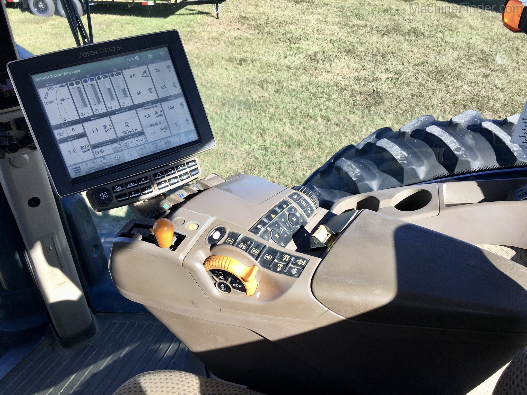 2015 John Deere 8320R Image 10