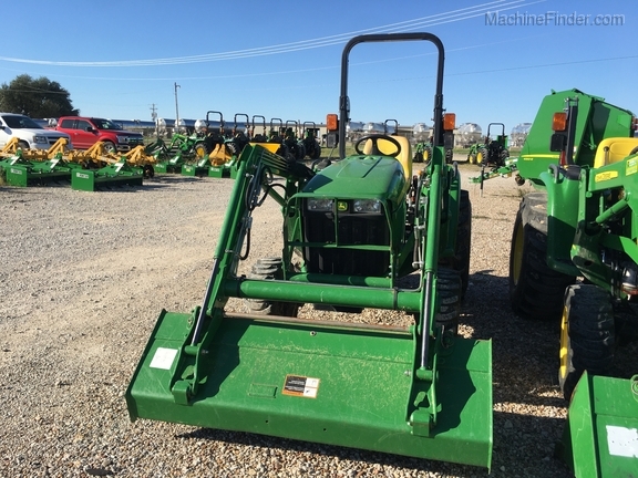 2016 John Deere 3032E Image 5