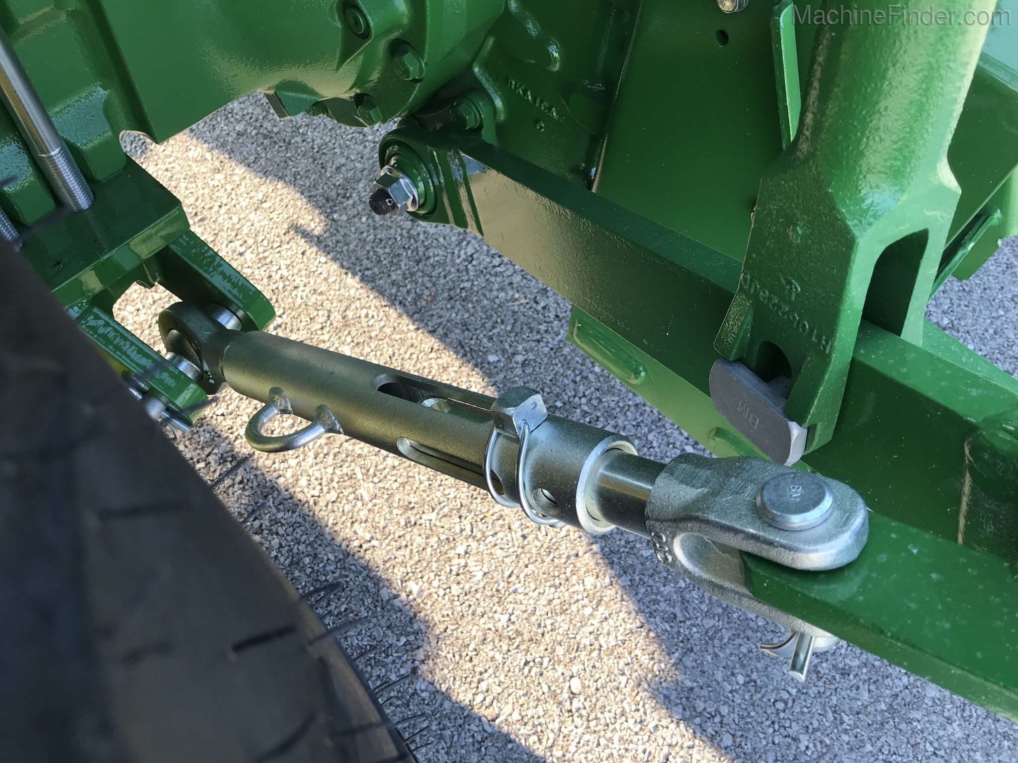 2020 John Deere 5065E Image 10