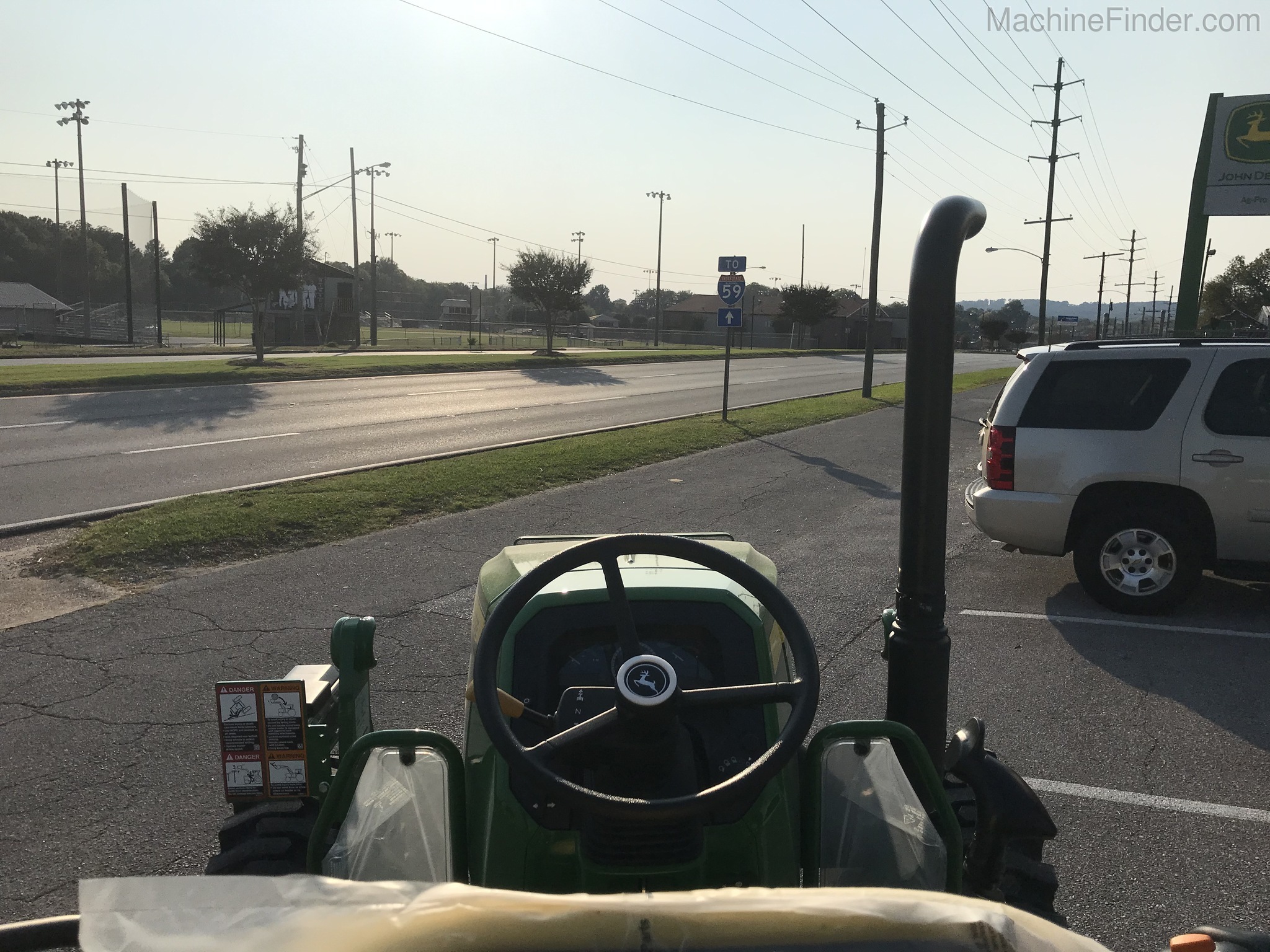 2020 John Deere 5065E Image 7