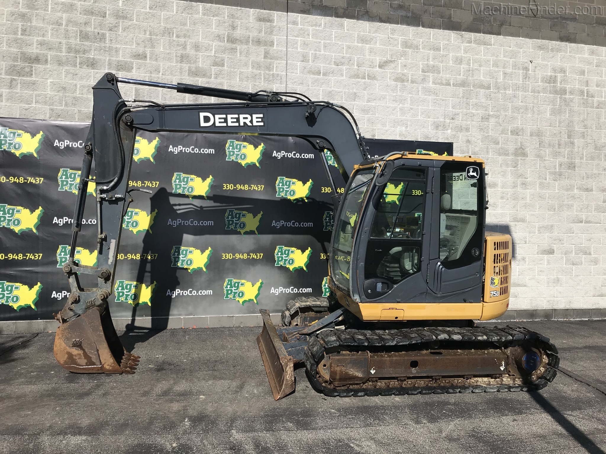 2013 John Deere 75D Image 1
