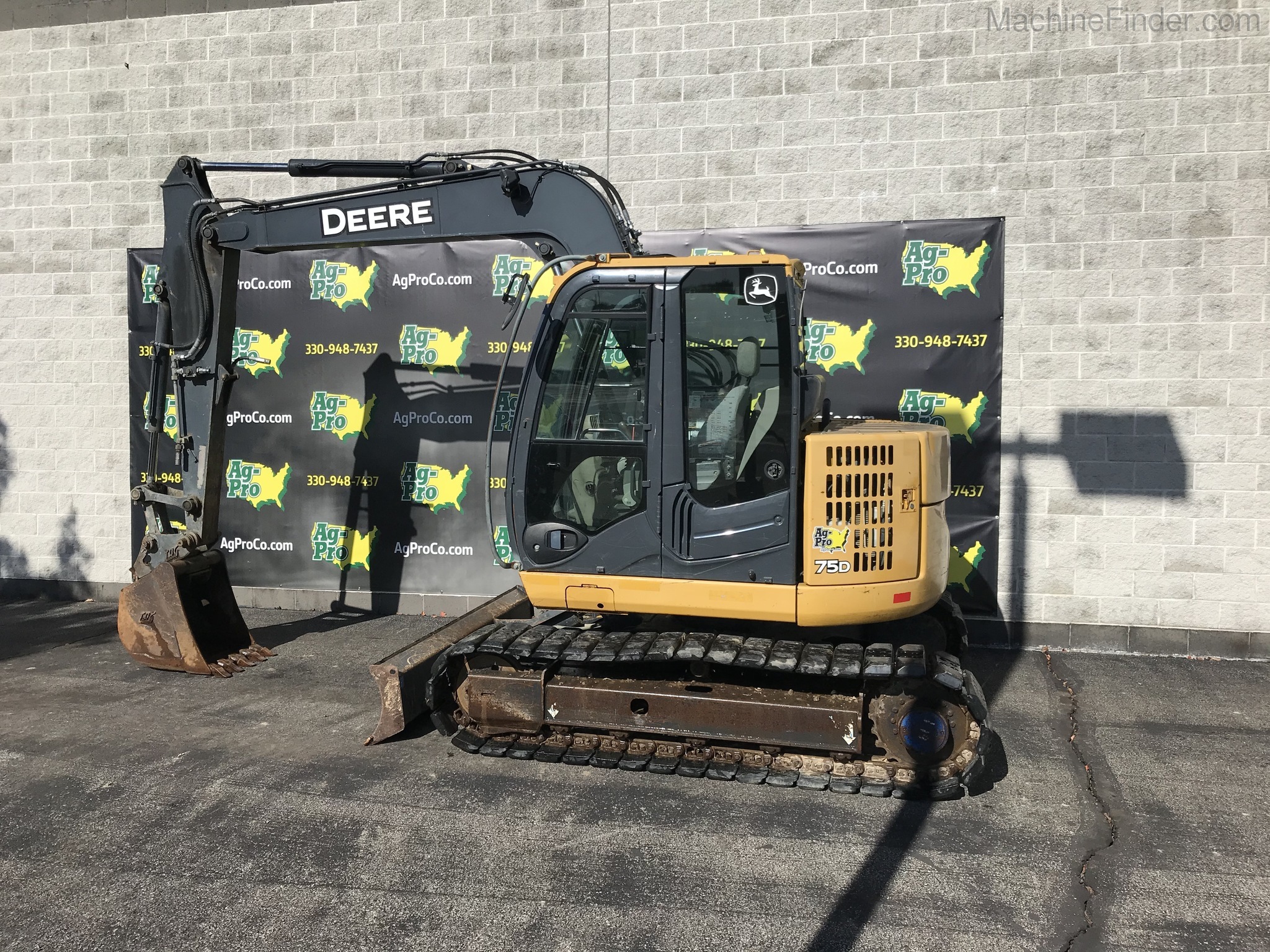 2013 John Deere 75D Image 2