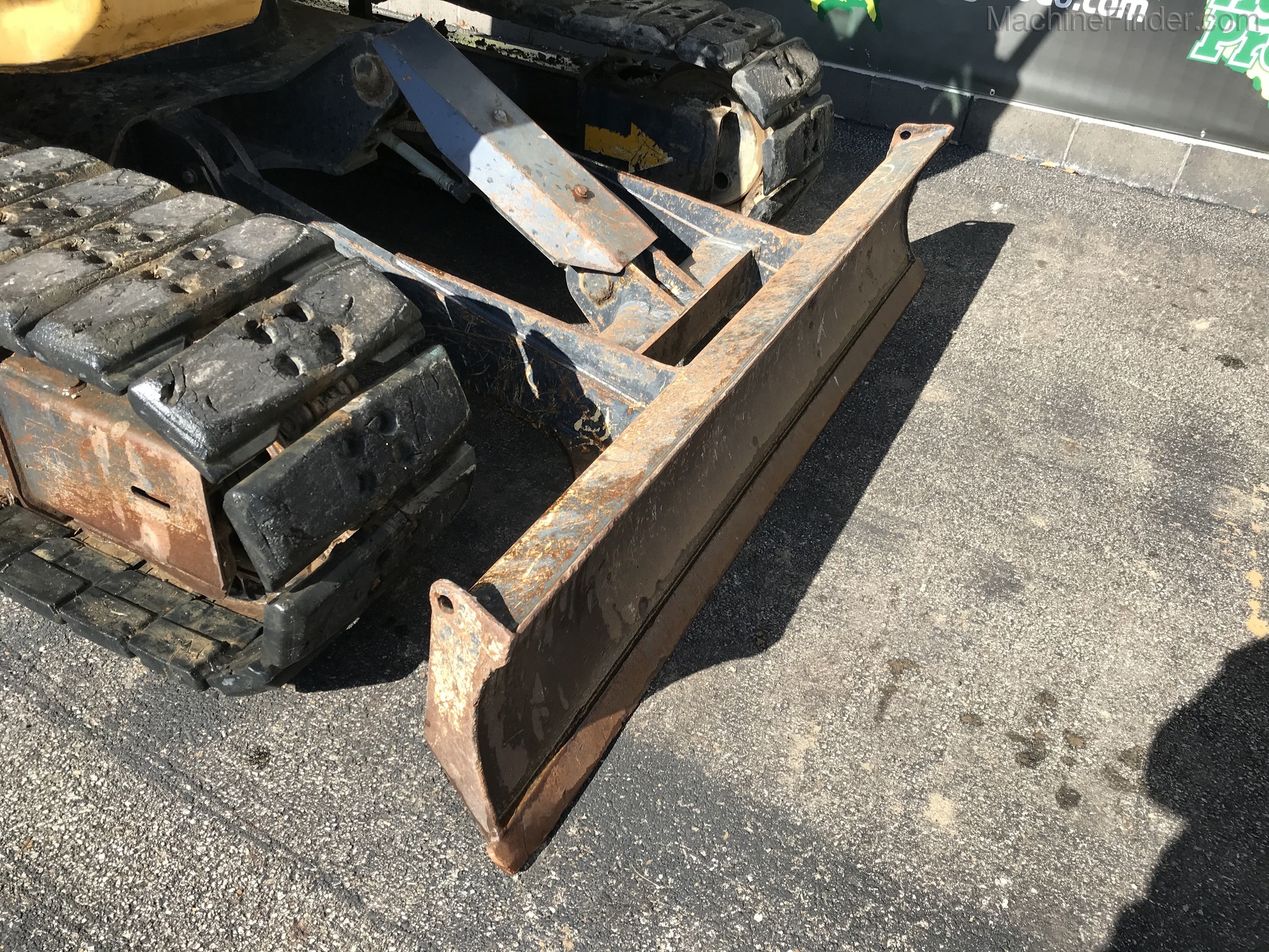 2013 John Deere 75D Image 8