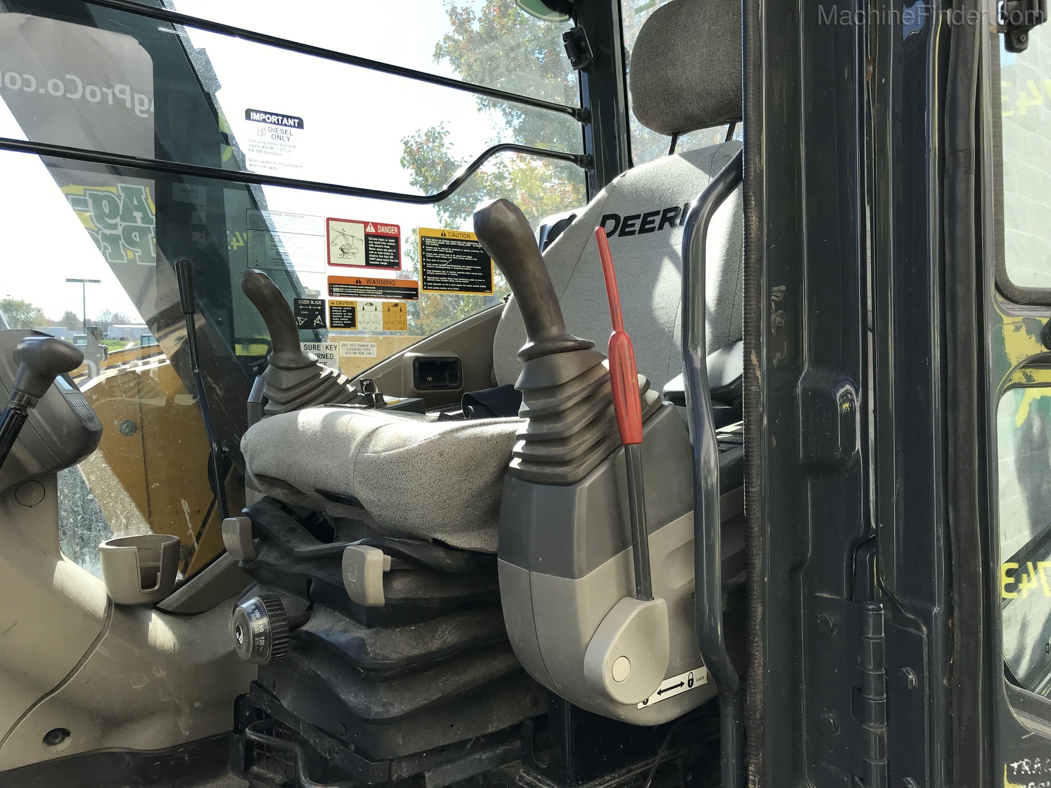 2013 John Deere 75D Image 15