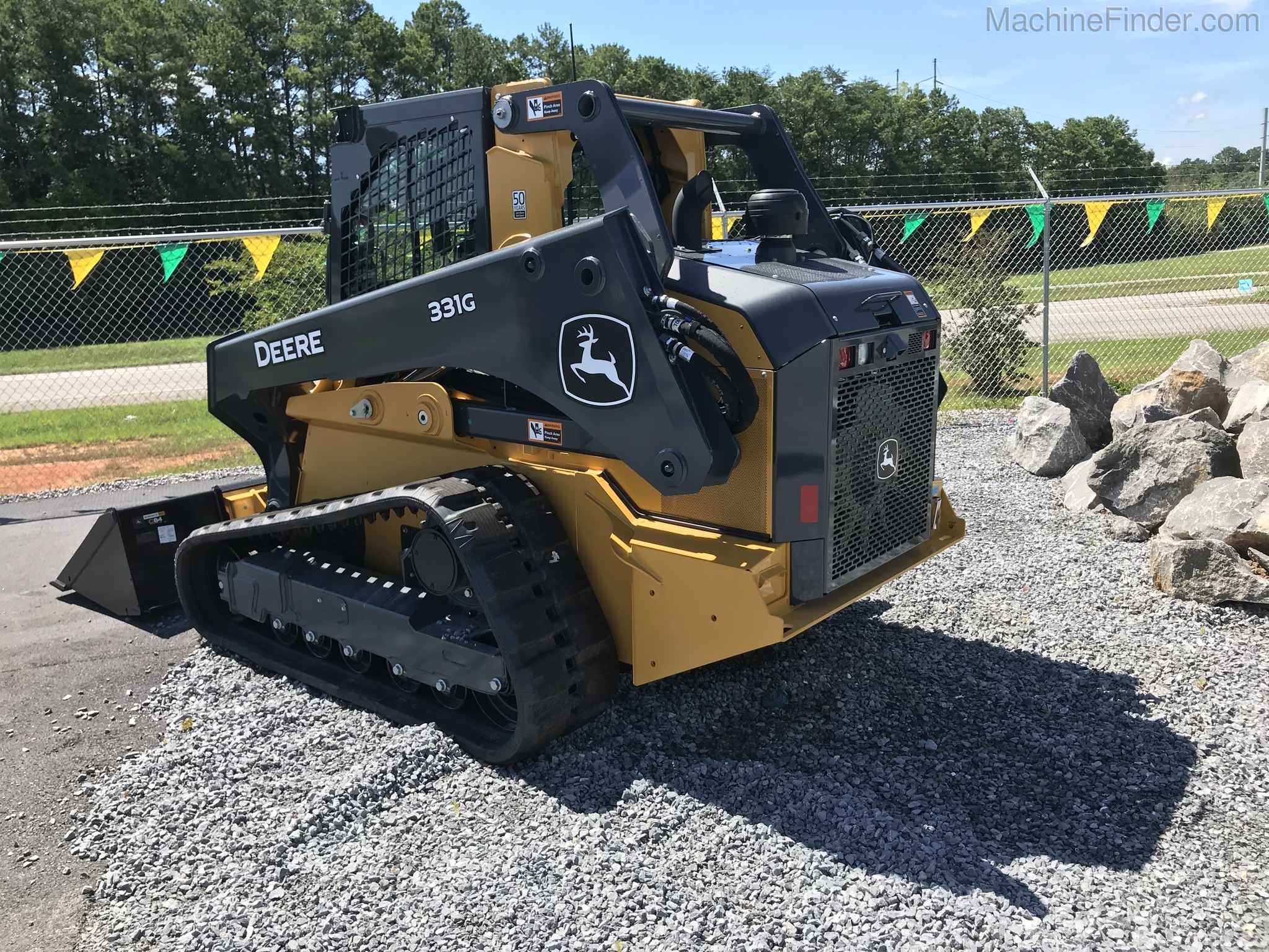 2020 John Deere 331G Image 3
