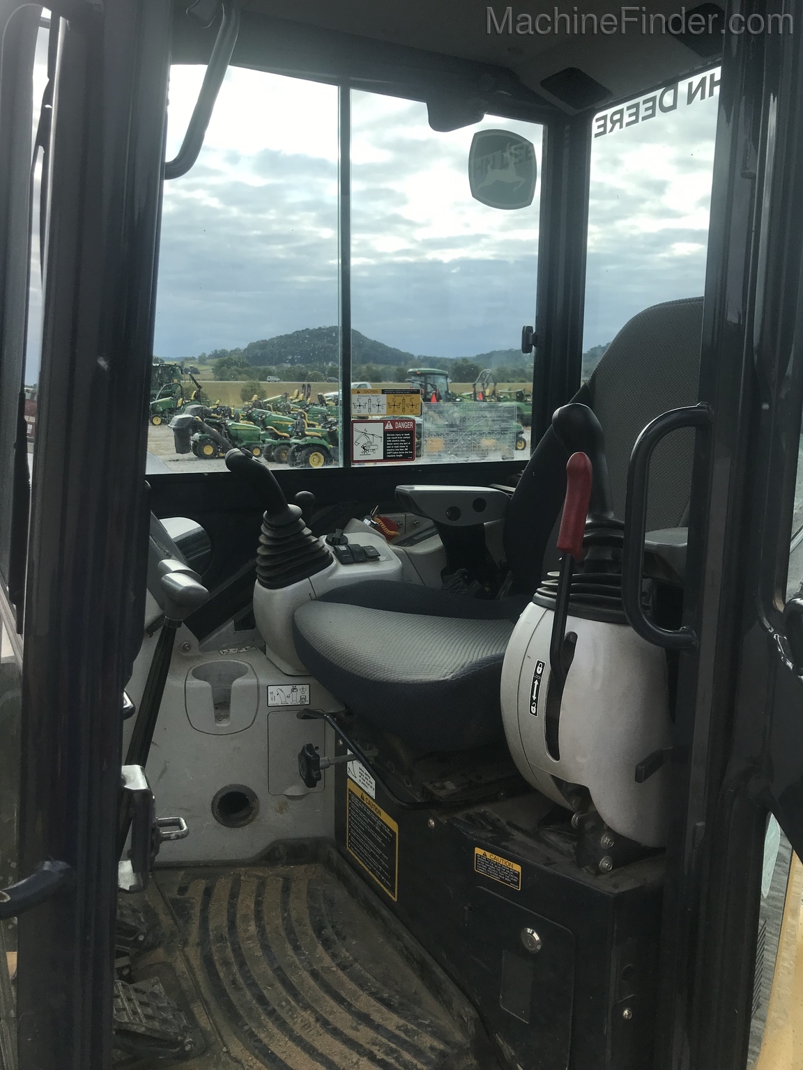 2014 John Deere 35G Image 6