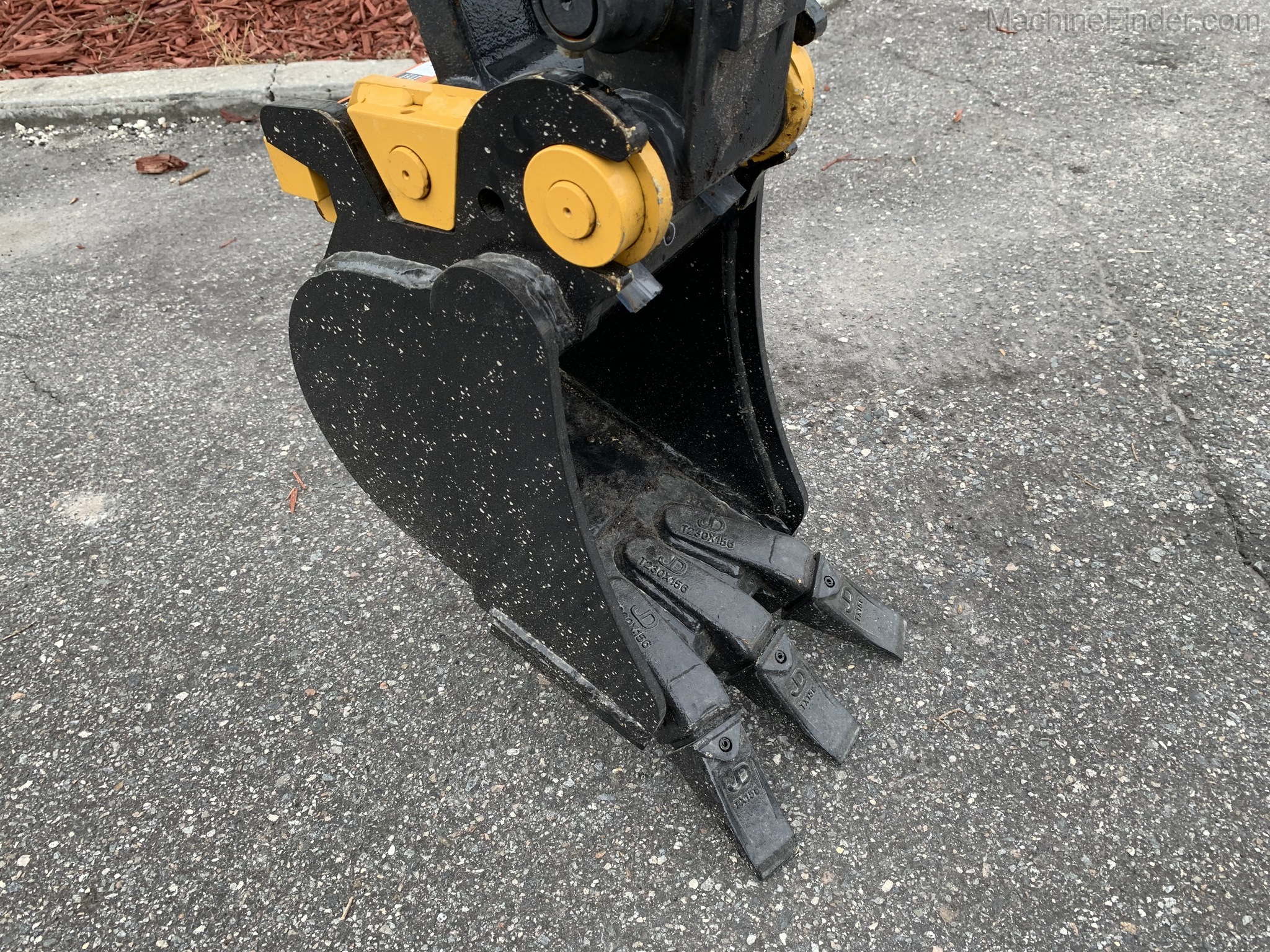 2020 John Deere 17G Image 7