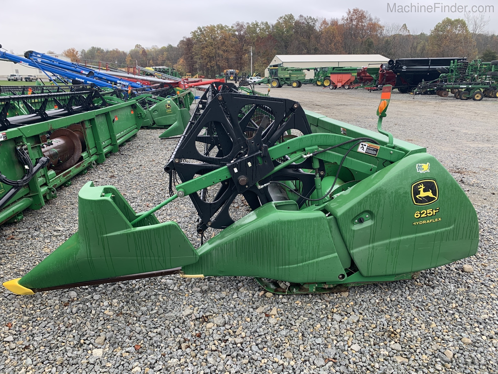 2006 John Deere 625F Image 2