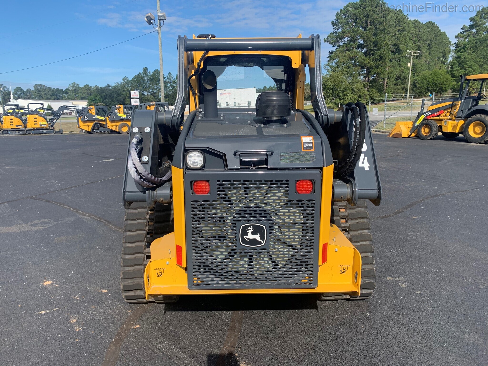 2020 John Deere 325G Image 4