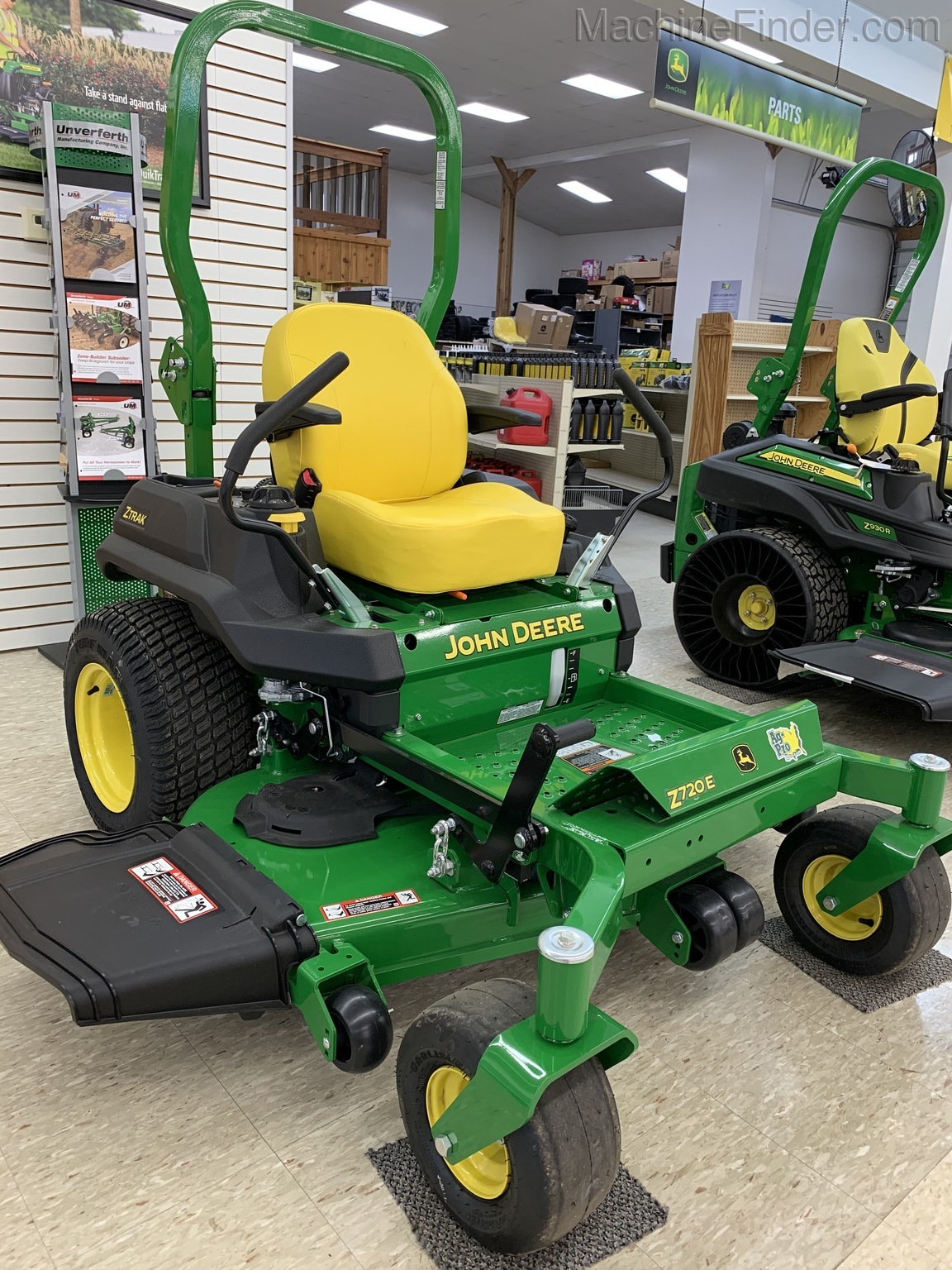 2020 John Deere Z720E Image 2