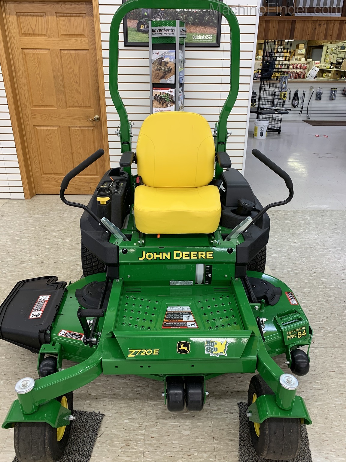 2020 John Deere Z720E Image 7