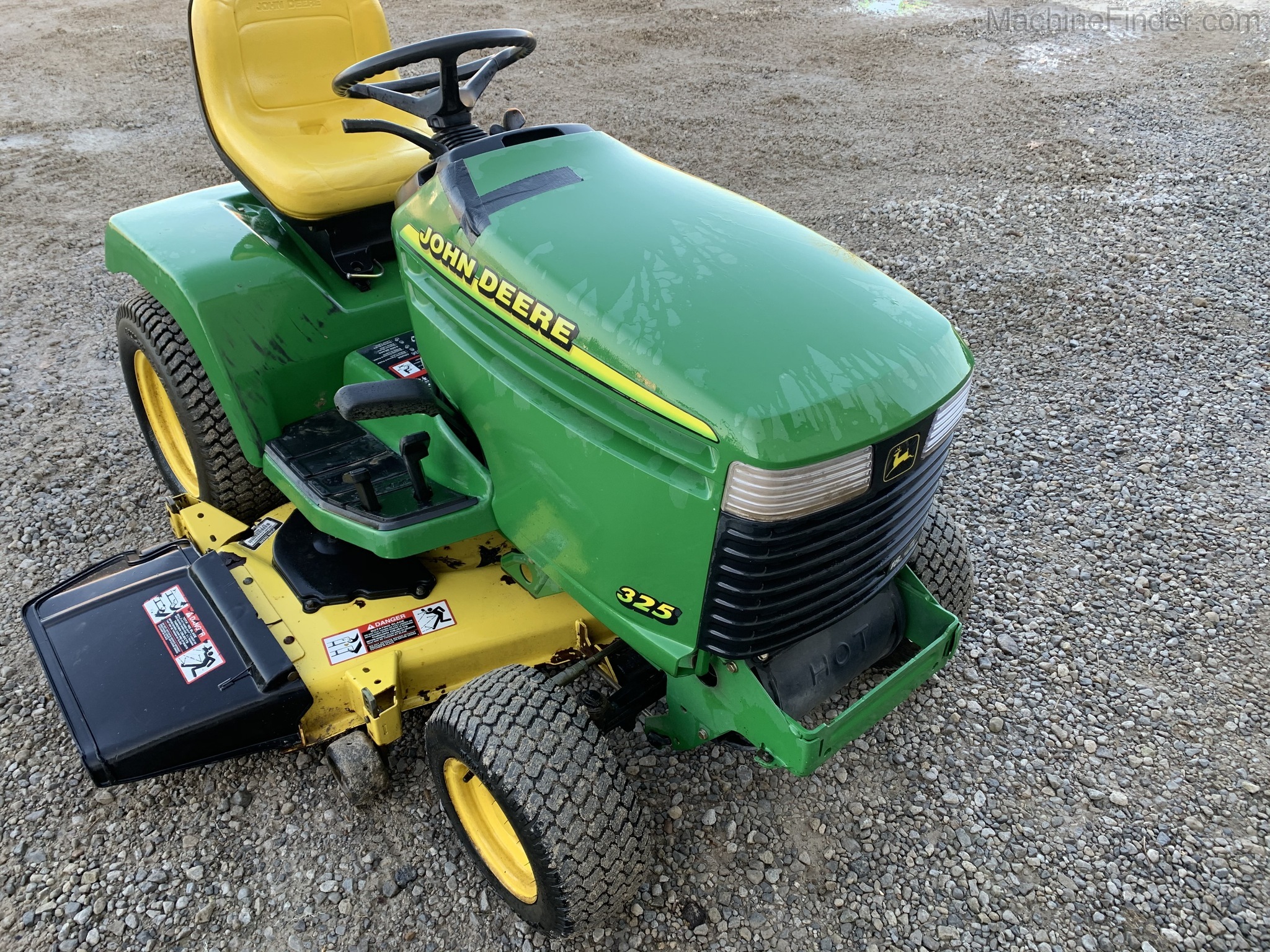 2000 John Deere 325 Image 6