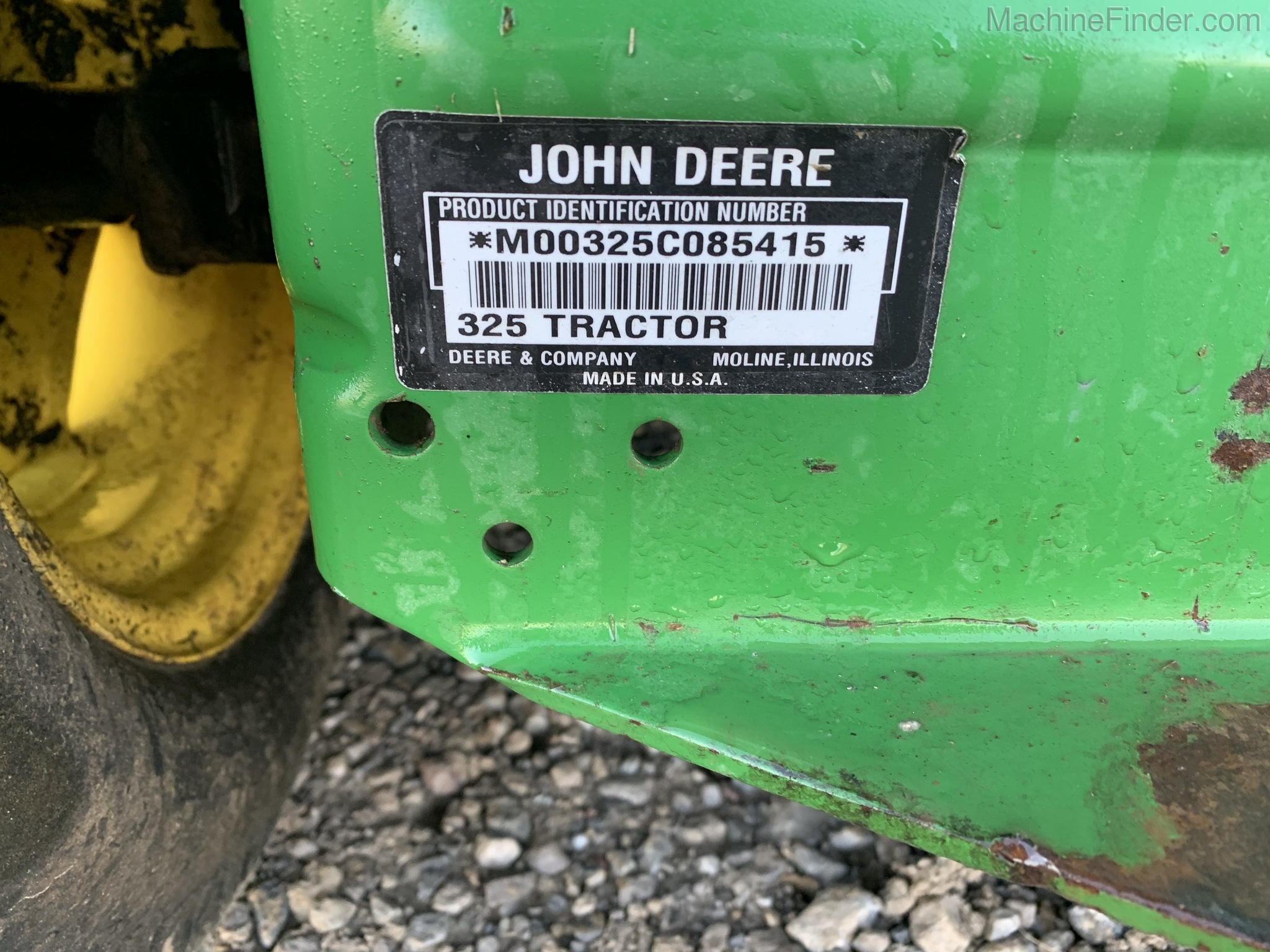 2000 John Deere 325 Image 8
