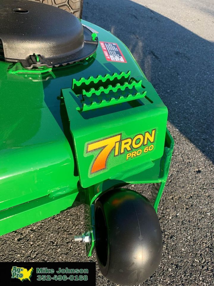 2023 John Deere Z930M Image 4